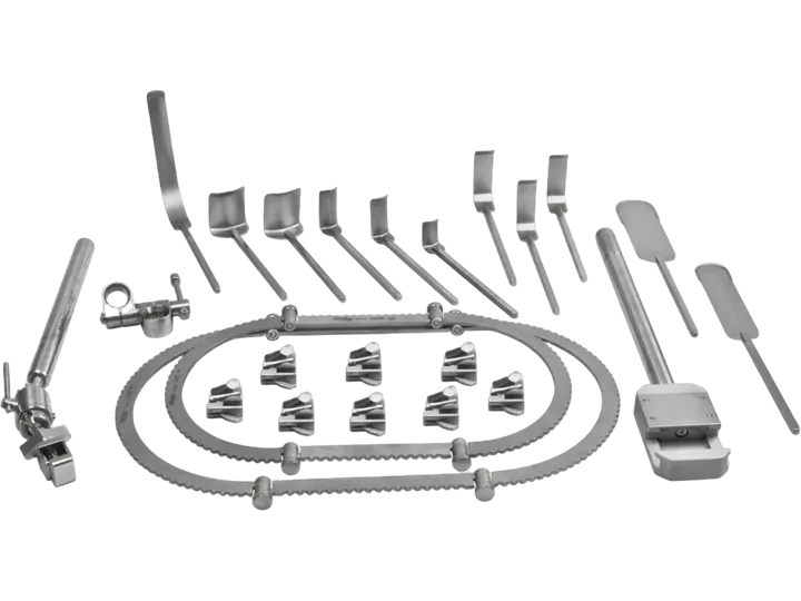 Urology retractor system with oval ring frame, table post, clamps and deep pelvic blades